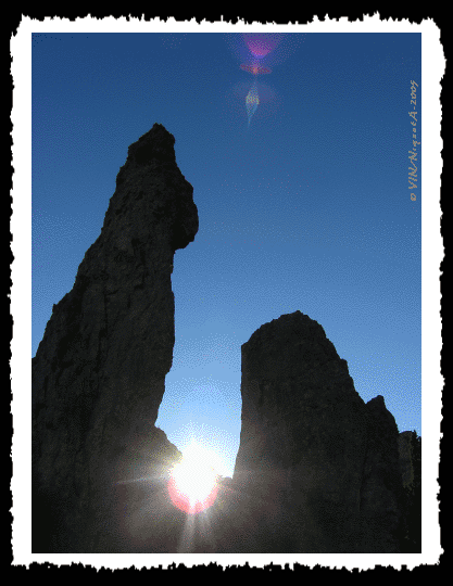 Coucher de soleil sur les colonnes de Mourze